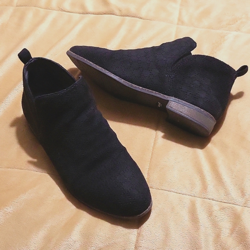 EUC black ankle boots